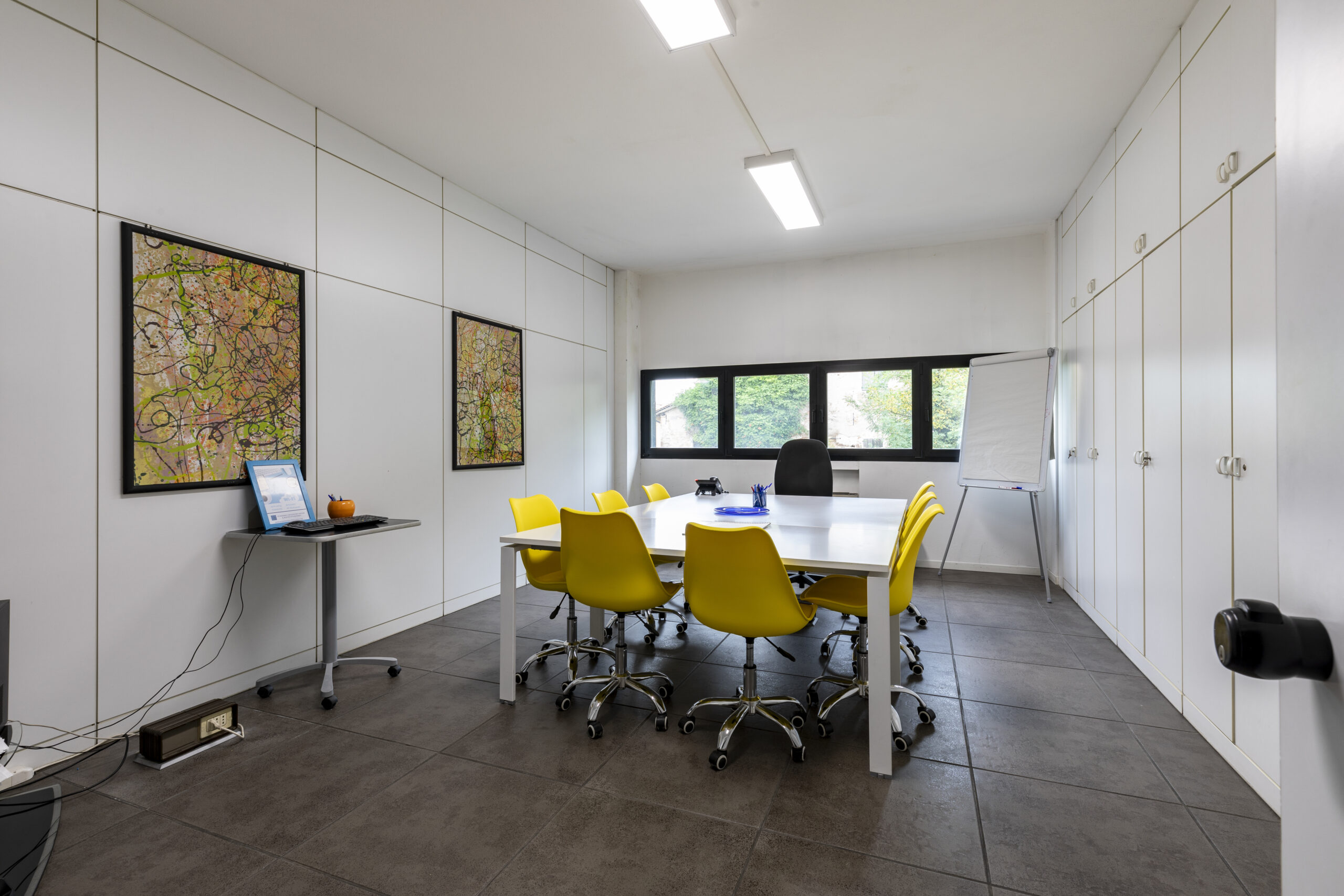 Direzionale 50 m², con sala riunioni privata